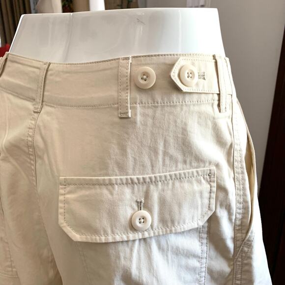 Uniqlo C Wide Balloon Pants in Natural - Picture 7 of 12